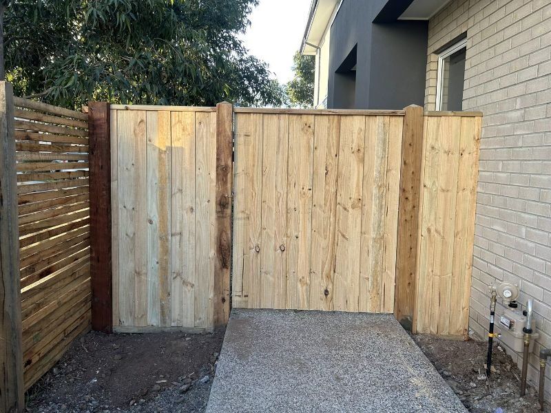 Timber paling fence and side gate in the Macedon Ranges